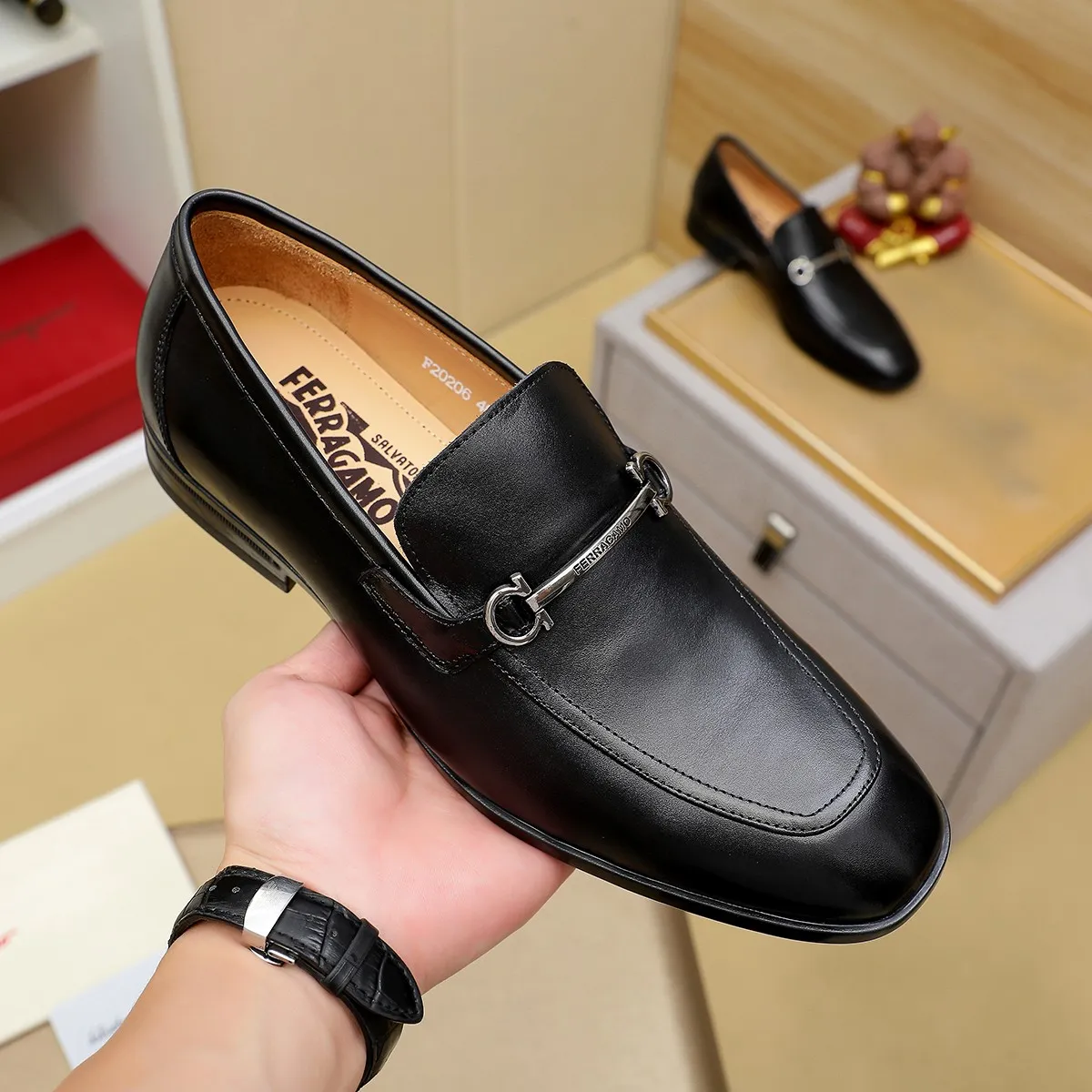 Men's Men's Shoes 260 Ferragamo [Ferragamo] top imported suit men's shoes 💯Original copy of the official website, product materials: selected imported embossed calfskin + luxury hardware buckle accessories ~ imported water-dyed cow 🐂 leather lining. Strong three-dimensional visual effect, original combination outsole, multiple colors available😘 Size: 38-45